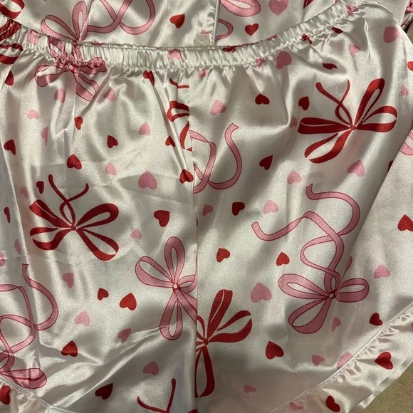 Women’s Pink Satin Pajama Set with Hearts and Bows- shorts set size MD - Picture 3 of 5
